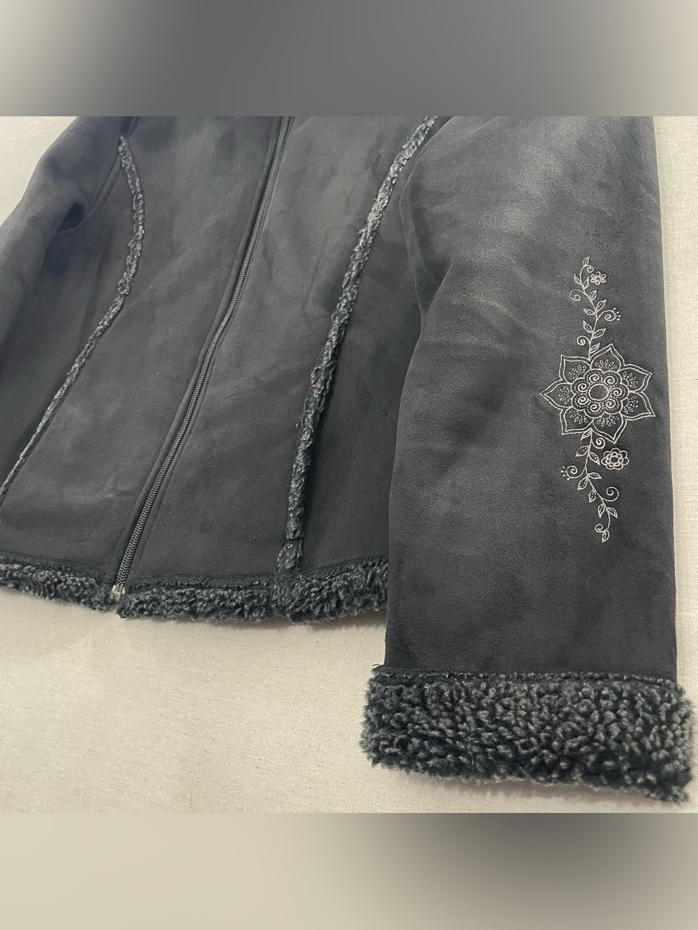 LL Bean Black Embroidered Micro Fleece Lined Winter Jacket Coat Women's M Floral - Picture 2 of 6